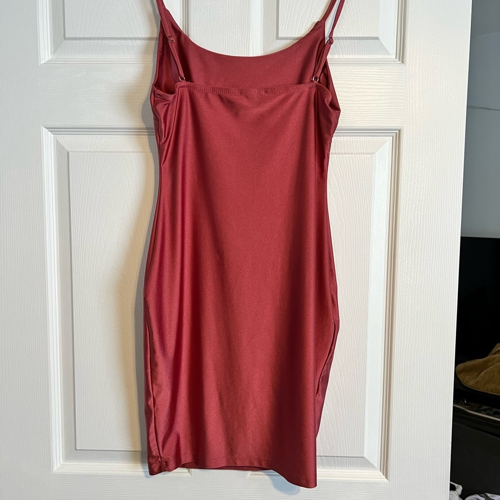 Dress - Picture 3 of 4